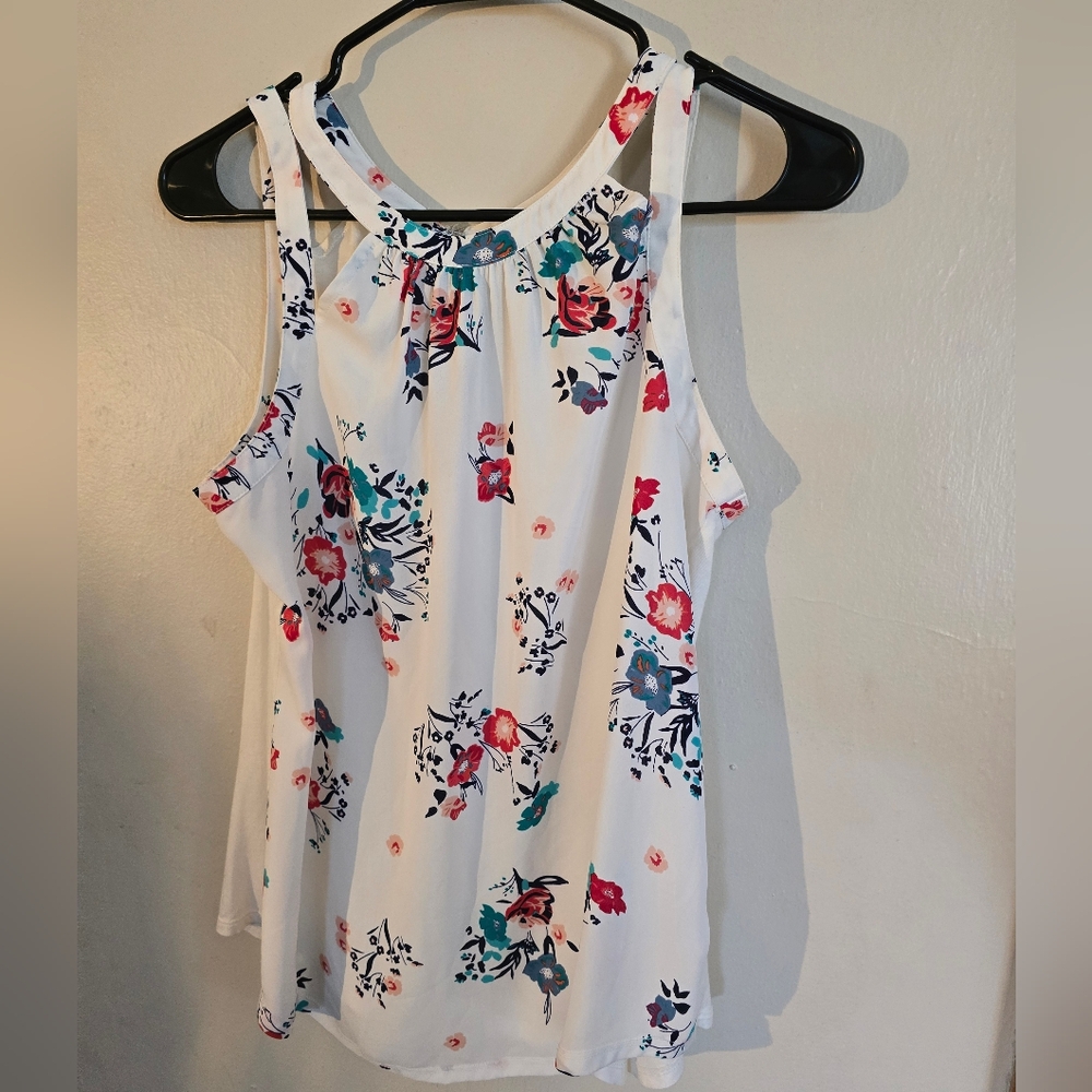 Beautiful Tank (M) and Midi/Maxi Skirt (L) Outfit - Picture 3 of 5